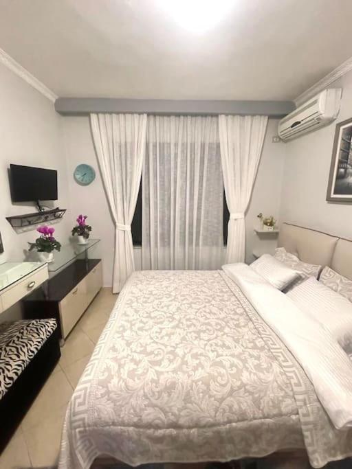 Nice Central Apartment In Tirana City Екстериор снимка