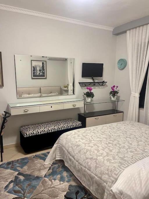 Nice Central Apartment In Tirana City Екстериор снимка